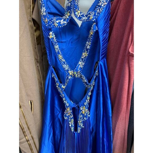 Tony Bowls Paris Pageant Gown Prom Wedding Sapphire Blue Jeweled Halter Train  6 - Picture 5 of 8